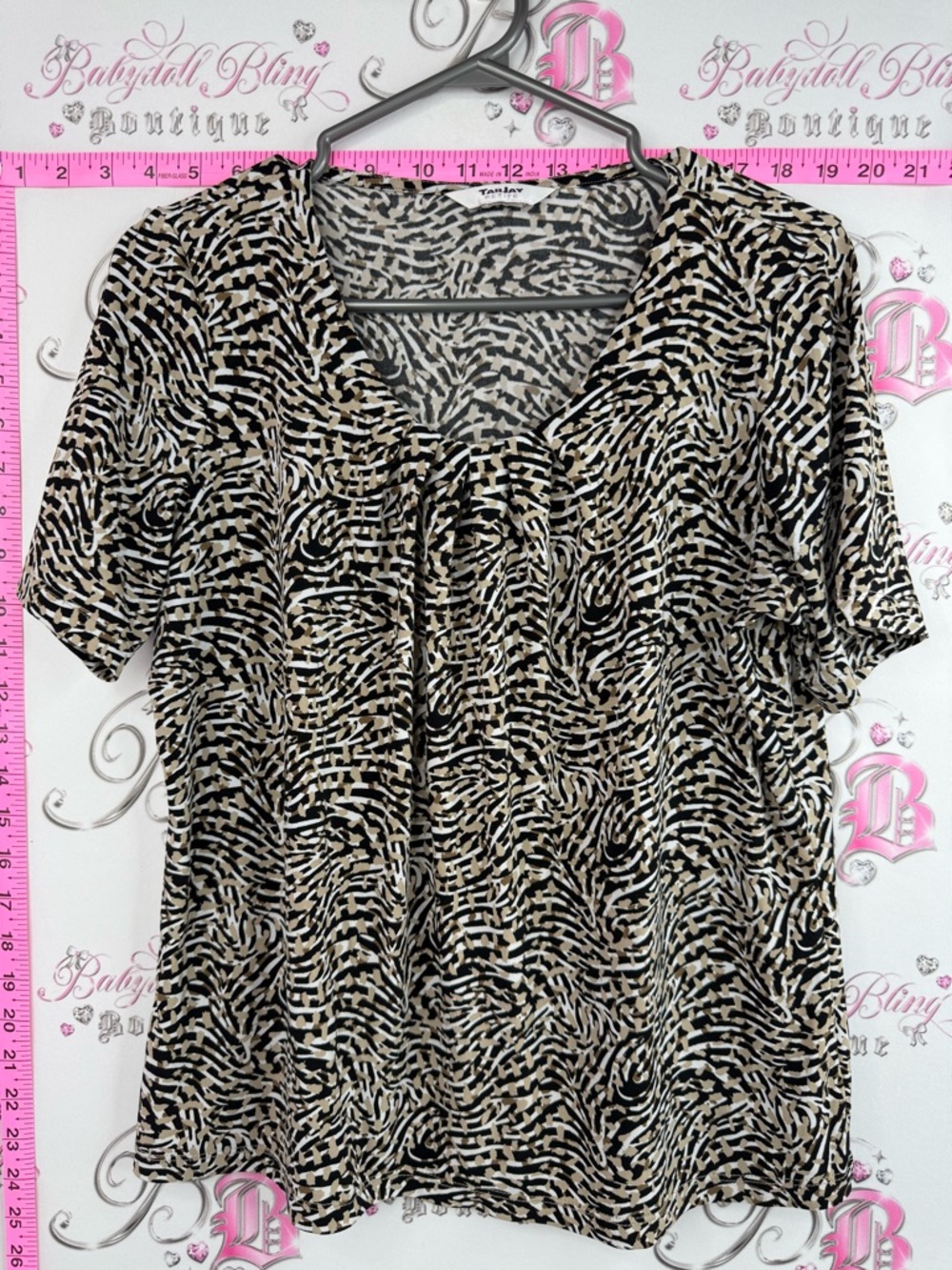Tan jay T-shirt tee swirl style Black and Beige Patterned Short Sleeve Top